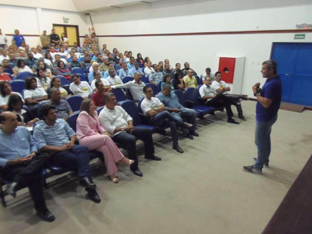 Semana Nacional de Trânsito: palestra com Eduardo Biavati acontece no auditório do Sest/Senat - SMTT Aracaju